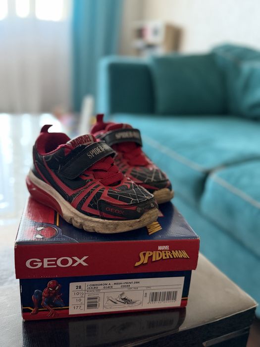 Детски обувки и пантофи