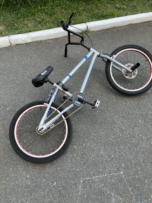 Велосипед bmx.