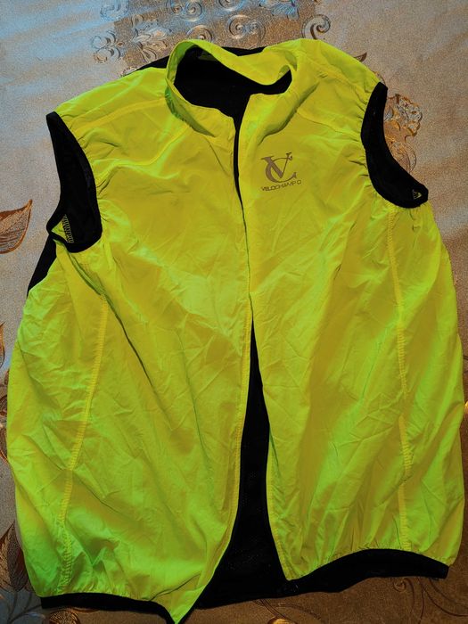 Vestă Ciclism VELOCHAMPION – High Visibility & Windproof