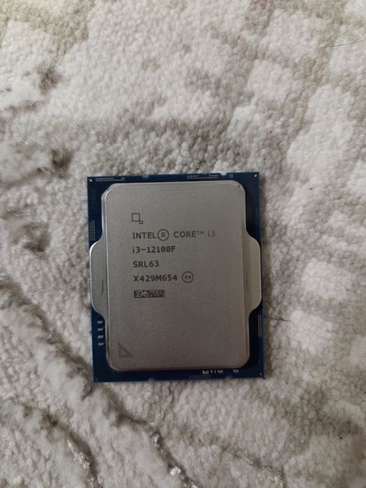 Процессор i3-12100f