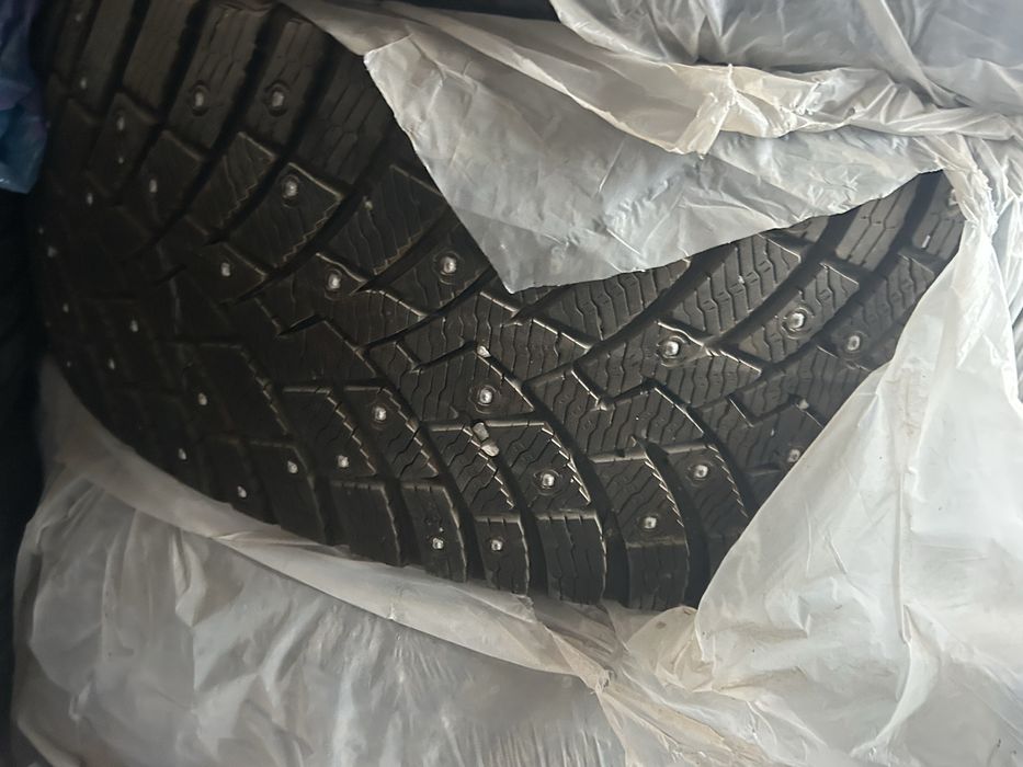 Зимный шины 275/50/21