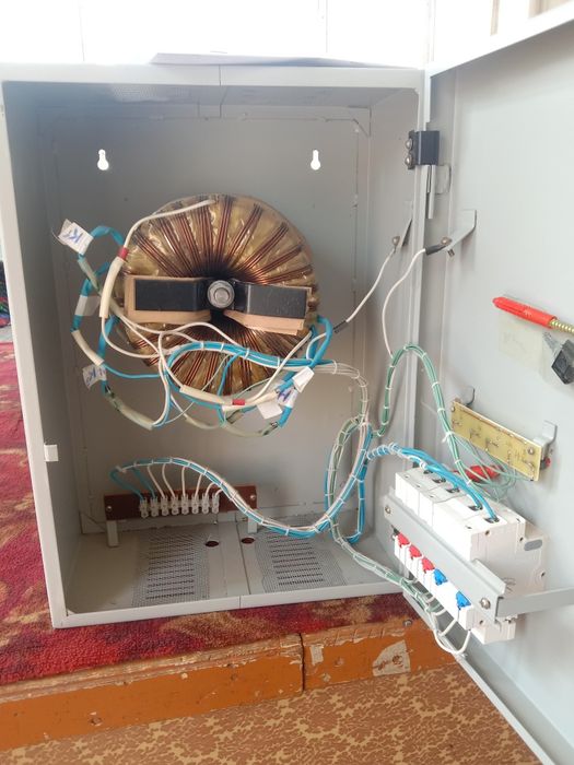 220v42v киберади стабизатер