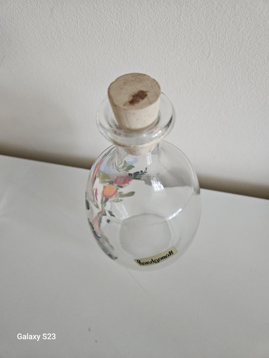 Sticla pictata manual