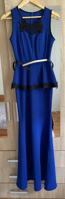 Официална рокля