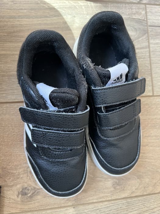 Кроссовки Adidas