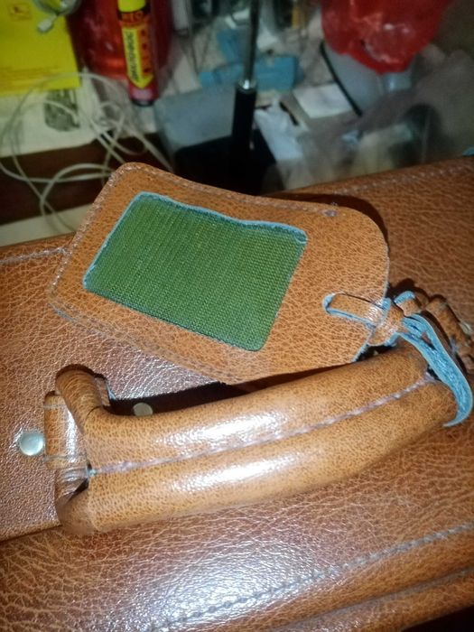 Кожаный винтажный чемодан