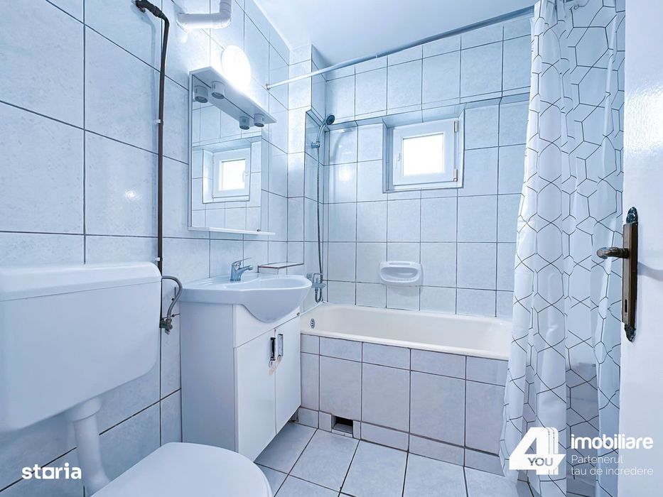 Apartament 2 camere Zona Boul Rosu , 70 mp, et. 1/4 cu termoteca