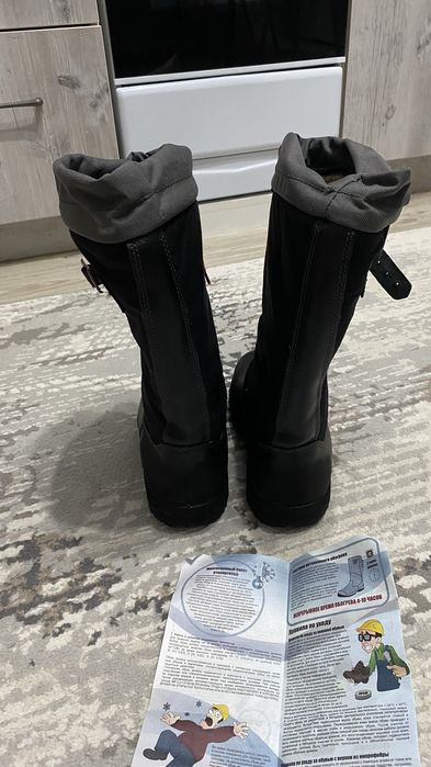 Новые сапоги , не разу не одевались размер 41