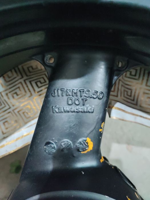 Продам колесо Kawasaki.