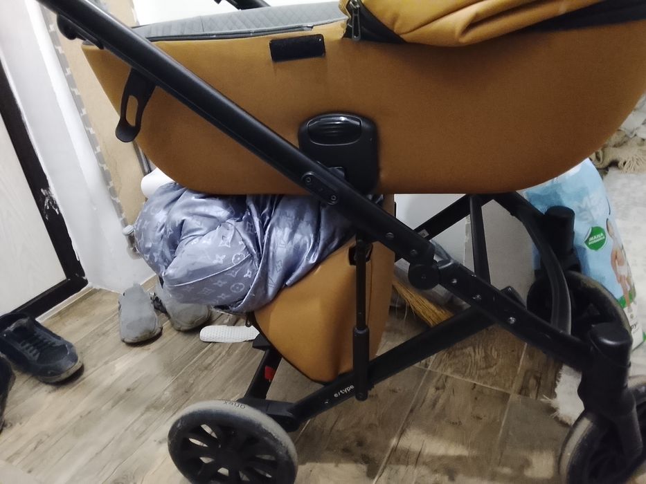 Коляска оникс бу два в одном