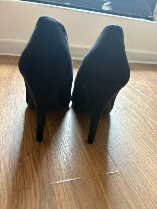 Високи токчета atmosphere