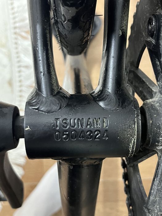 Фикс Tsunami snm100, Total black