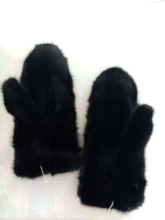 Продам варежки норковые