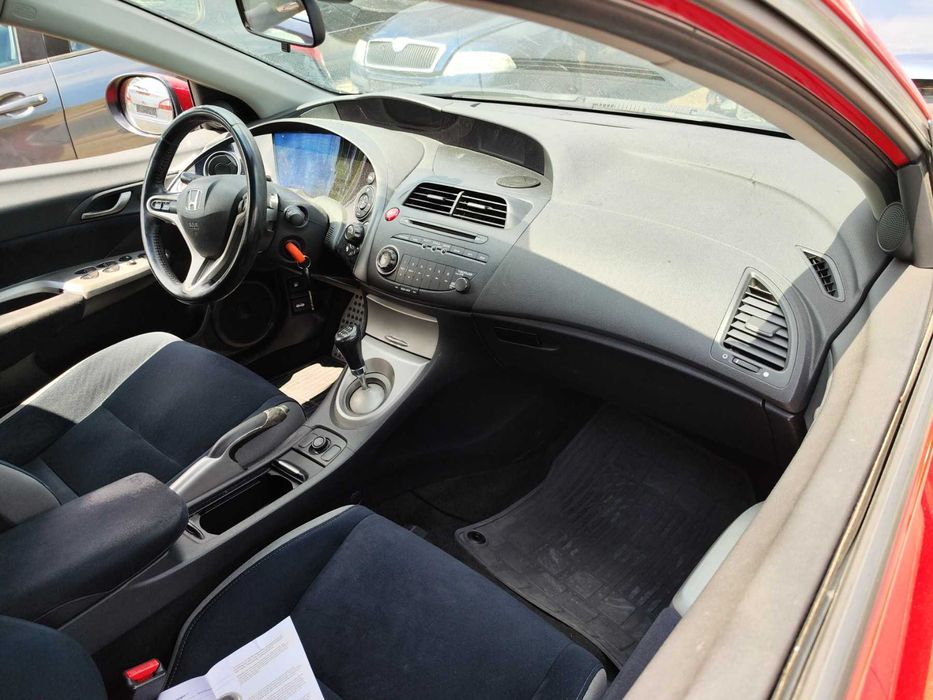 Honda Civic 8th 1.4i 83кс на части / Хонда Сивик