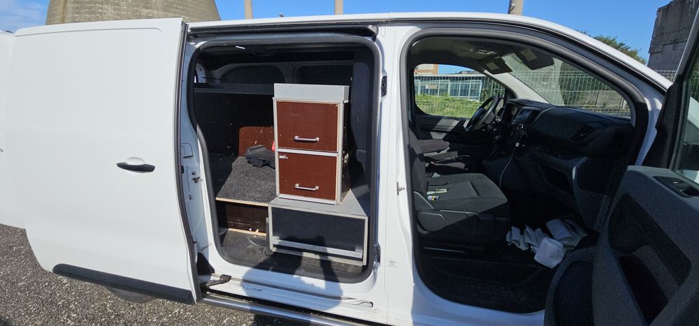 Citroen Jumpy 1.6 an 2017 - echipata cu sertare / masina intervenție