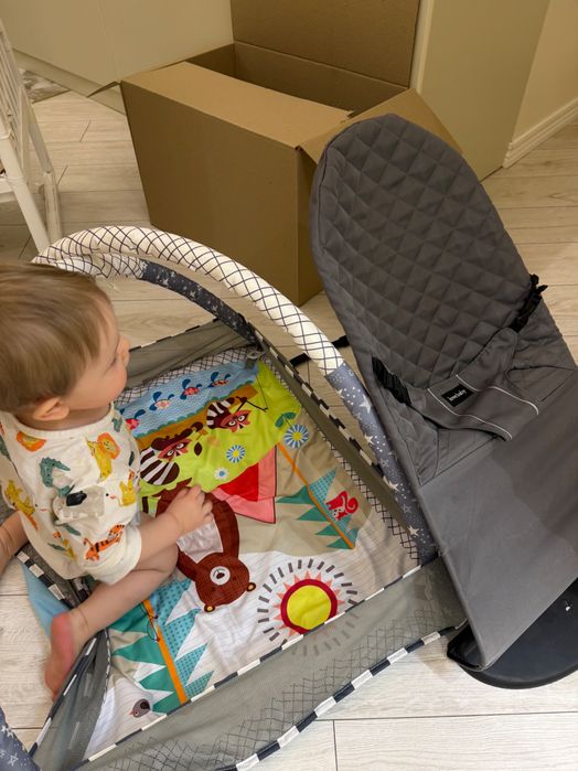 Продам манеж и шезлонг