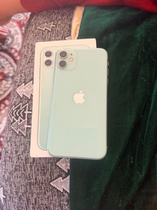 Iphone 11 64 gb  с коробкой