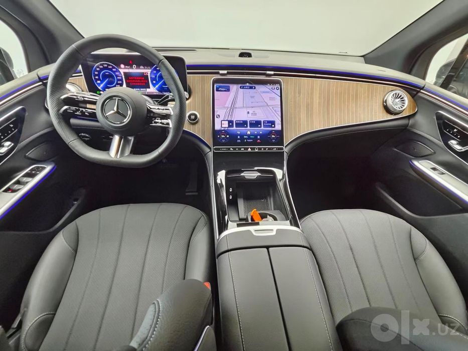 Mercedes Benz EQE suv 500 4matic. Qora salon