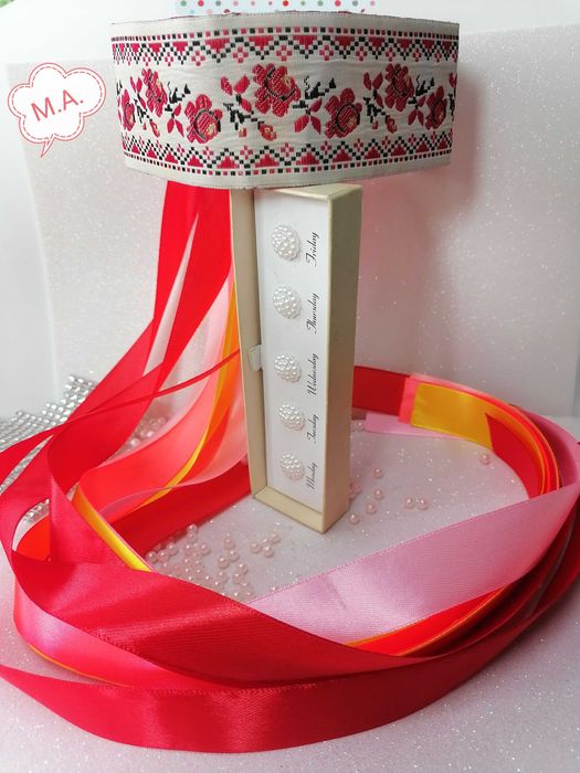 Косичник с ленти и цветя , различни варианти