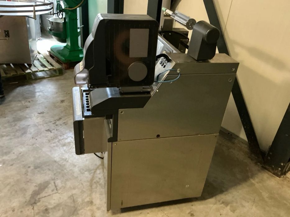 Полуавтоматична опаковаща машина DIGI AW-4600FX