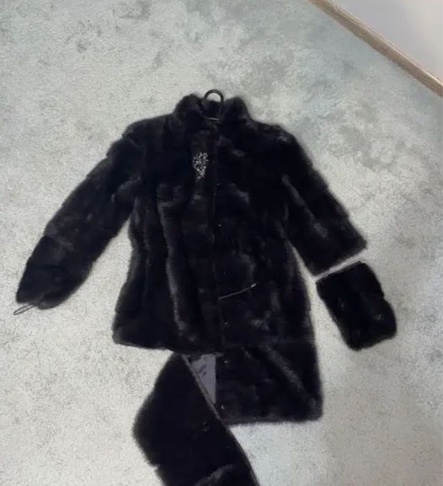 Продам почти новую норковую шубу