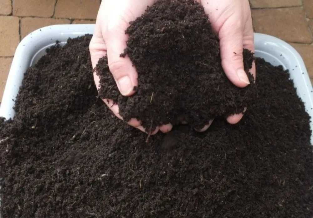 Биогумус. Керамзит. Вермикулит. Торф. Мраморная галька. Кокосовый с-т.