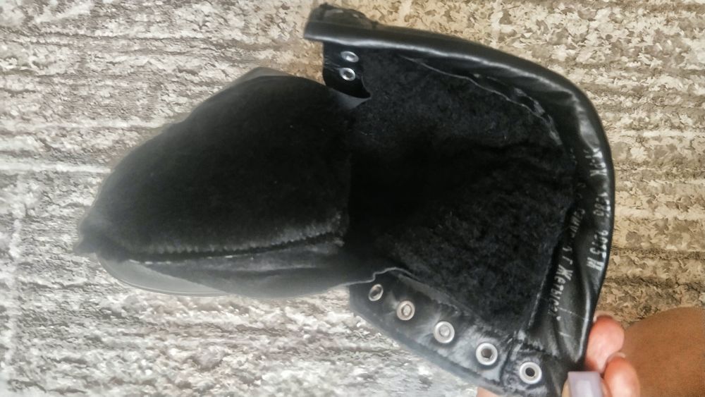 Продам новые зимние берцы