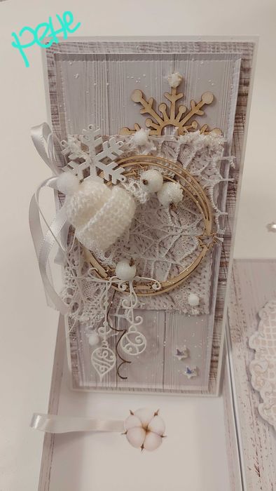 Елегантни коледни картички в кутия с обемни цветя, ръчно изработени