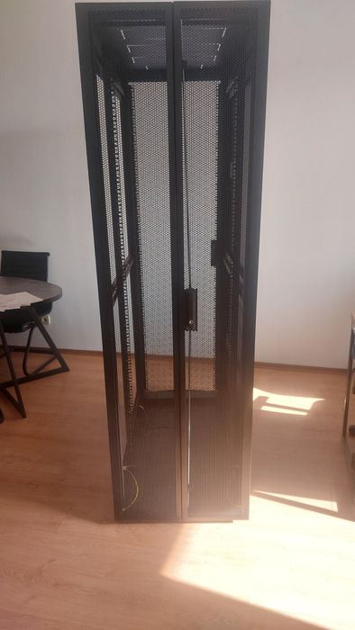 Северный шкаф 42U