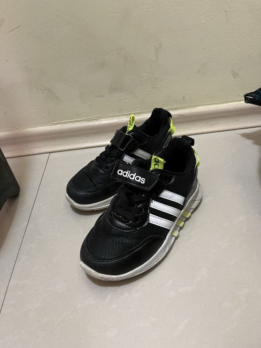 Маратонки Adidas