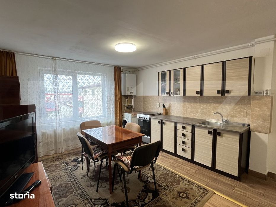 Apartament 3 camere, parcare, 50 mp, zona Șesul de sus