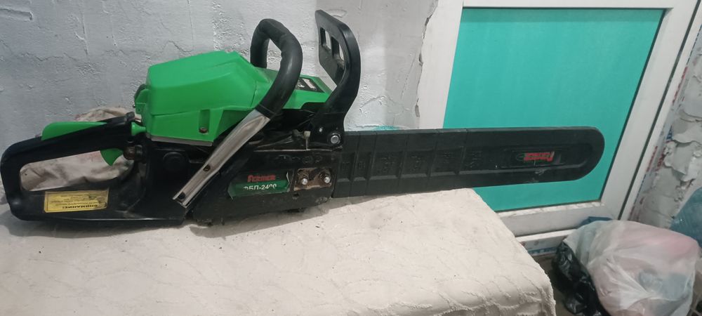 Продам бенза пилу бу