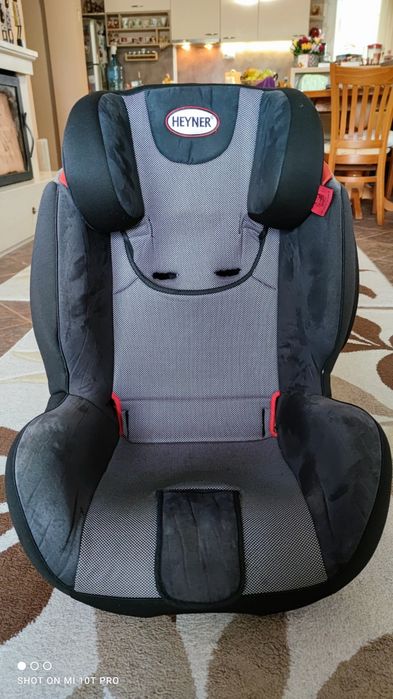 Heyner Столче за кола Capsula MultiFix ERGO 3D