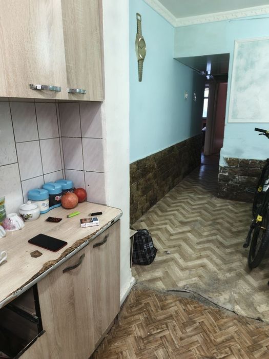 Srochnooo Sentralniy apteka tomonda 3 xonali uy sotiladi