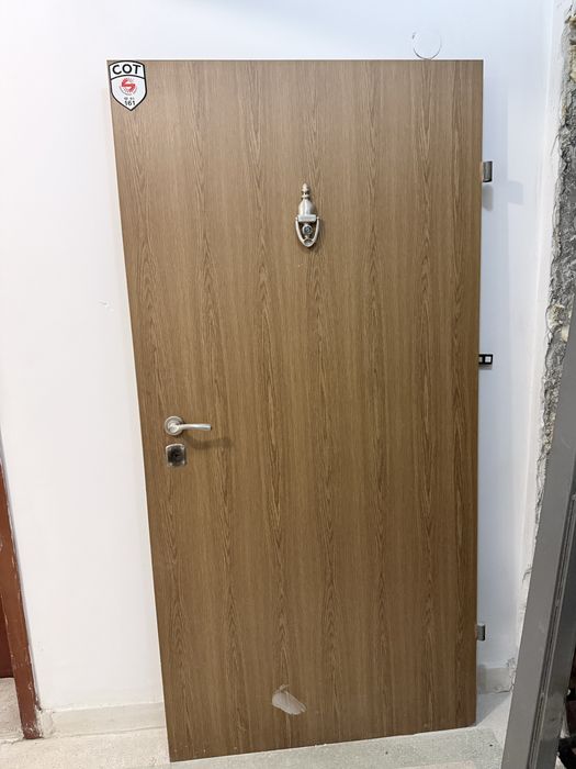 Входна врата 90/200