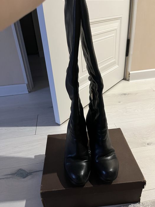 Обувь в хорошем состояние