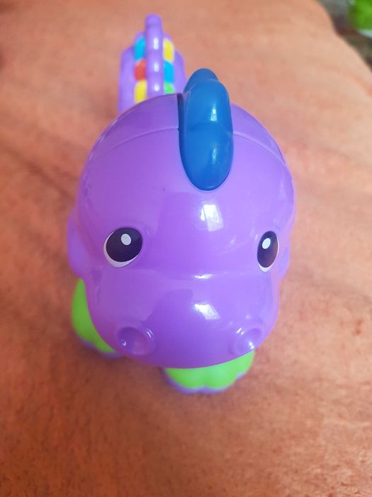 Vand jucarii: Dinozaur interactiv, toba lemn, turn de stivuit, puzzle