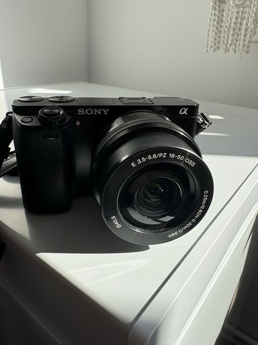 Sony A6000 + 16-50mm + 18-135mm OSS