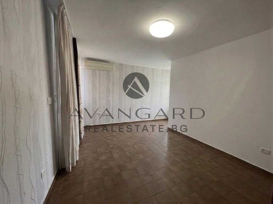 Продава се Тристаен апартамент в Пловдив, Тракия - 75 кв.м за 1054 €/кв.м - Снимка #1