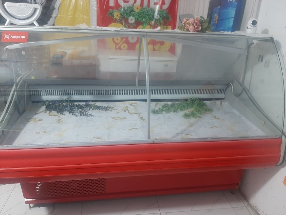 Холодильная витрина