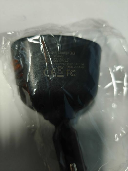 Incarcator telefon auto cu 2 prize bricheta, 2 usb + tip c