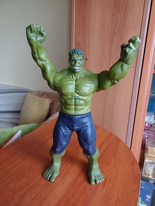 Фигура на Хълк супер герой