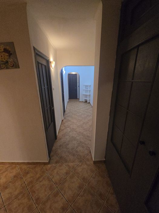 Inchiriere apartament 3 camere