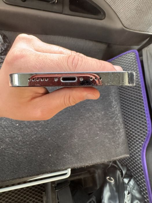 Айфон 12 про продам заблокированный