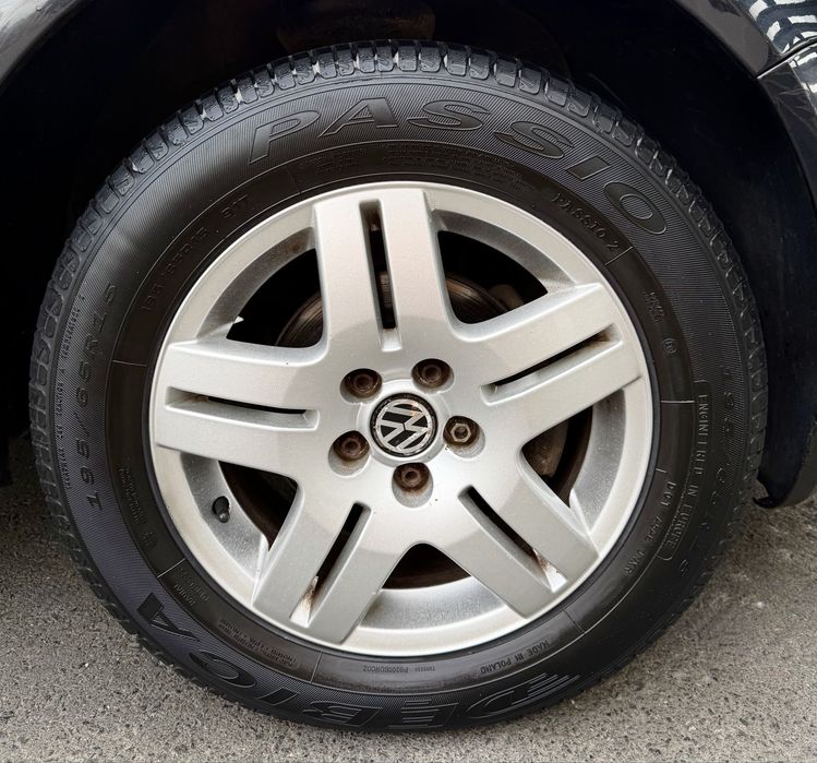 Golf 4 - 1.4 MPI - Ediție SPECIAL - Trapă !!!