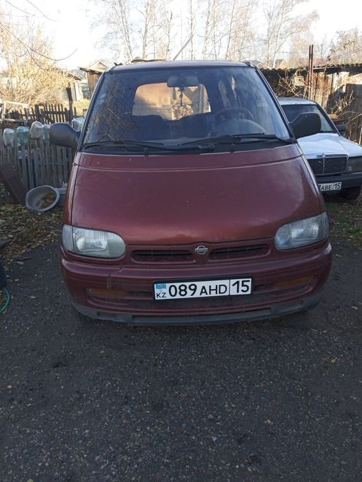 Продам,минибус. Nissan serena девяносто третьего года .