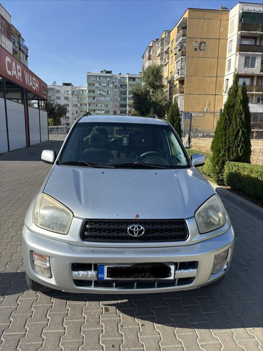 Toyota RAV 4 джип