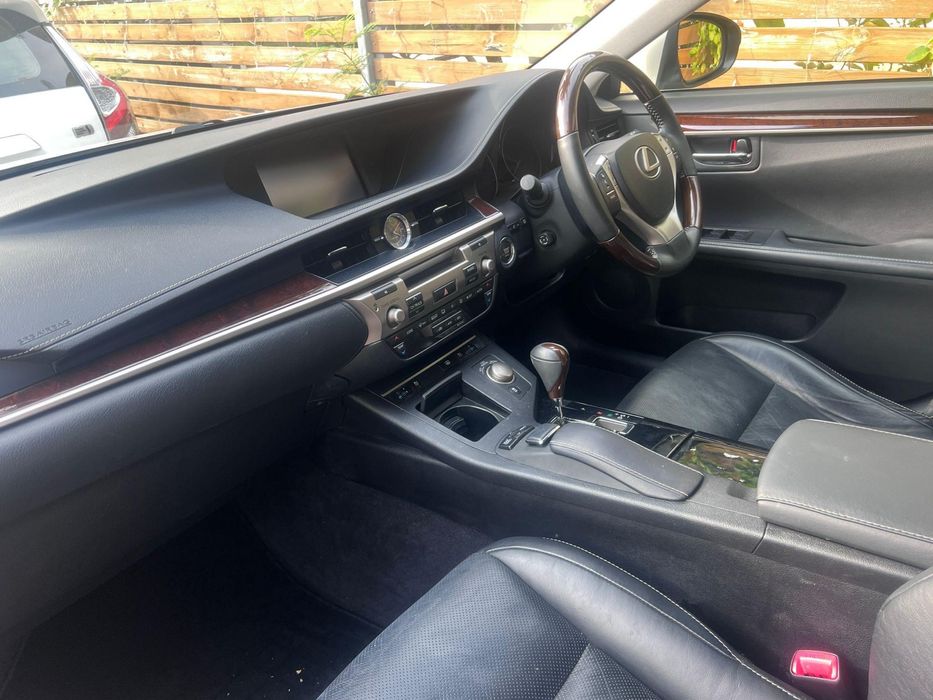 Авто на разбор Lexus ES 12-15 год