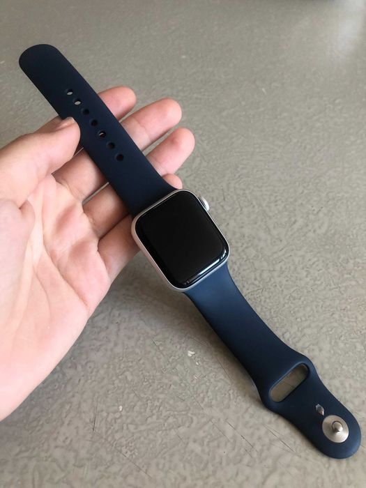 Apple watch SE Gen 2 40mm silver