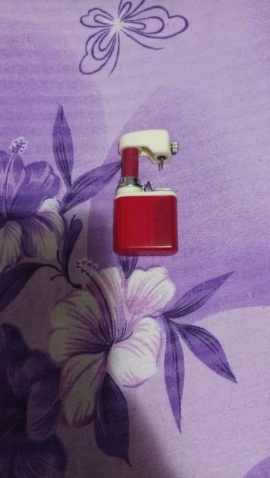 Mini masina de cusut